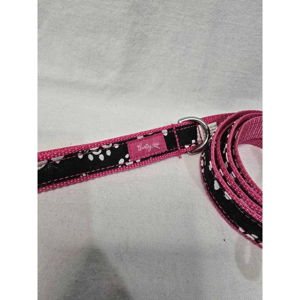thirty-one dog leash